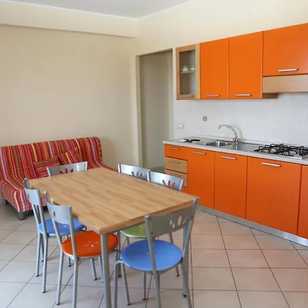 Hotel apartamentowy Soleluna Praia a Mare