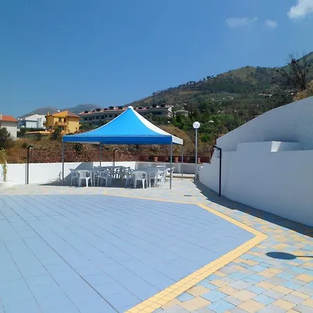 Hotel apartamentowy Soleluna Praia a Mare