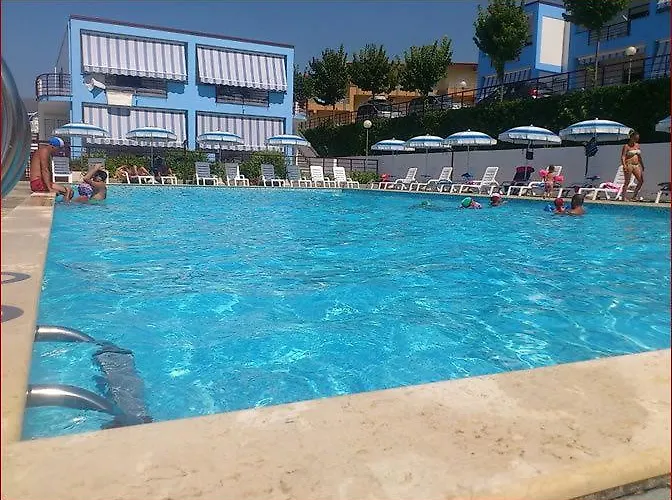 アパートホテル Soleluna プラーイア・ア・マーレ